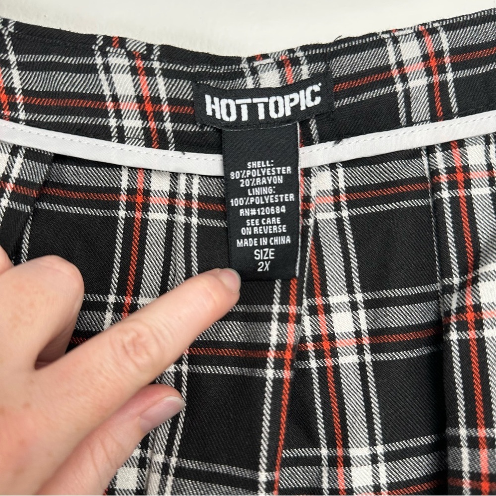 Hot Topic Tiered Mini Skirt Plus Size 2X Black Red Plaid Goth Grunge‎ Emo Punk - Picture 7 of 8